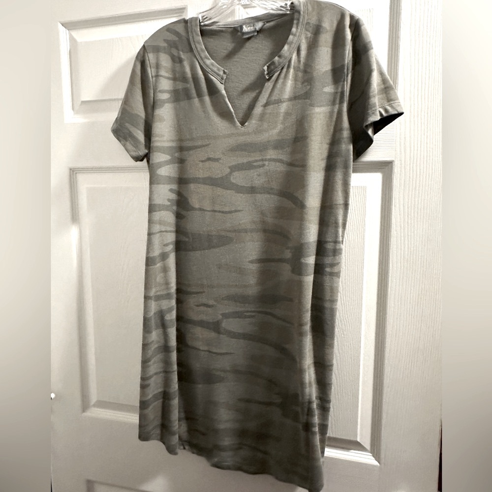 Cabela’s Natural Reflections Camo T-Shirt Dress. Size Lg.